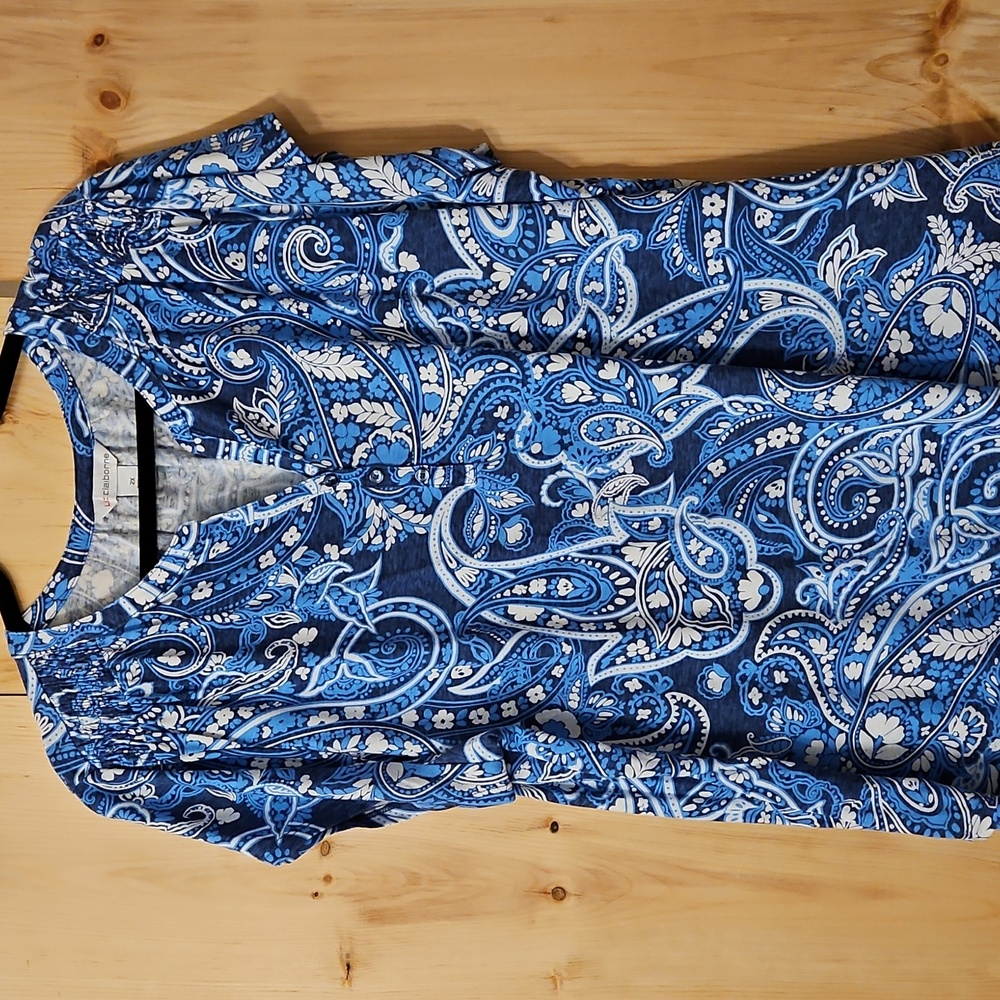 Liz Claiborne 2X Split Crew Neck Short Sleeve Blouse Blue Paisley EUC